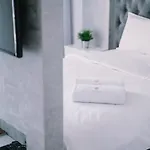 Apart Otel Kolejowa 4*