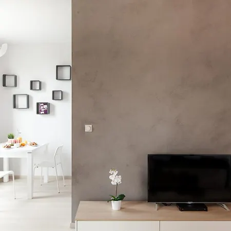 Kolejowa Apartmanhotel *