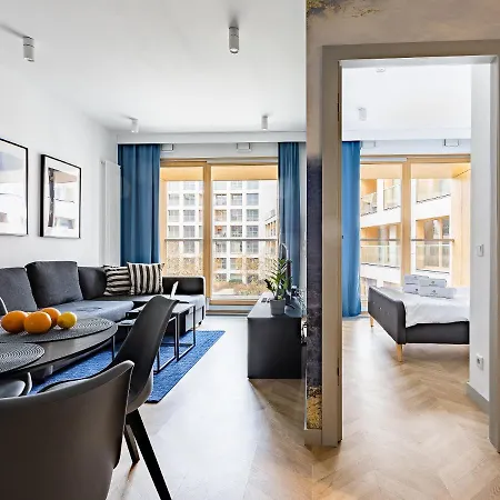 Kolejowa 4* Warsaw