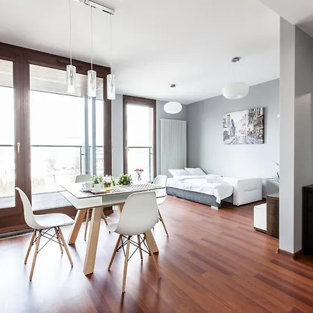 Apart-hotel Kolejowa 4*