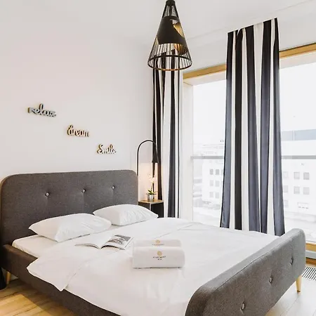 Kolejowa Apart-hotel 4*