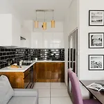 Kolejowa Lejlighedshotel Warszawa