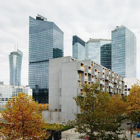 Kolejowa 公寓式酒店