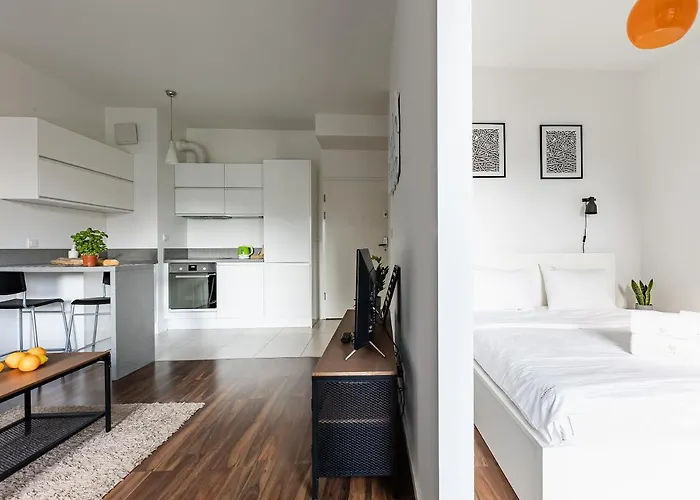 Kolejowa 4* Βαρσοβία