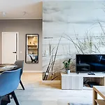 Aparthotel Kolejowa Warschau