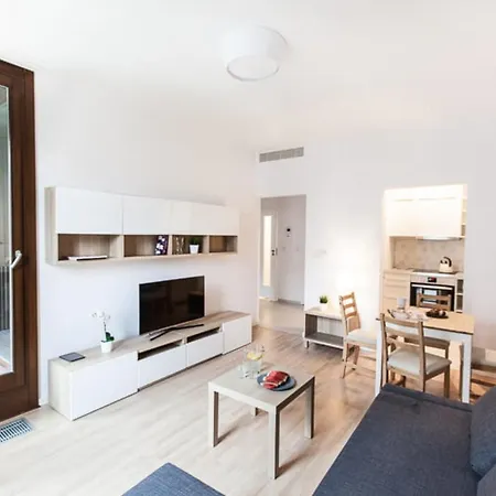 Ξενοδοχείο με διαμερίσματα Kolejowa 4*